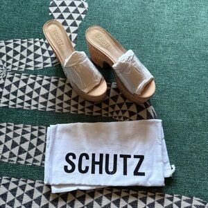 Schutz Dale Vinyl cutout